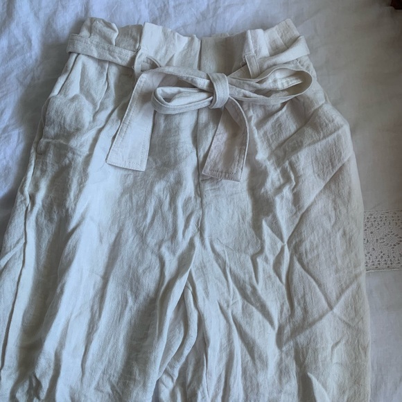 Lightweight + Cream Tie waist Pants - Picture 4 of 5